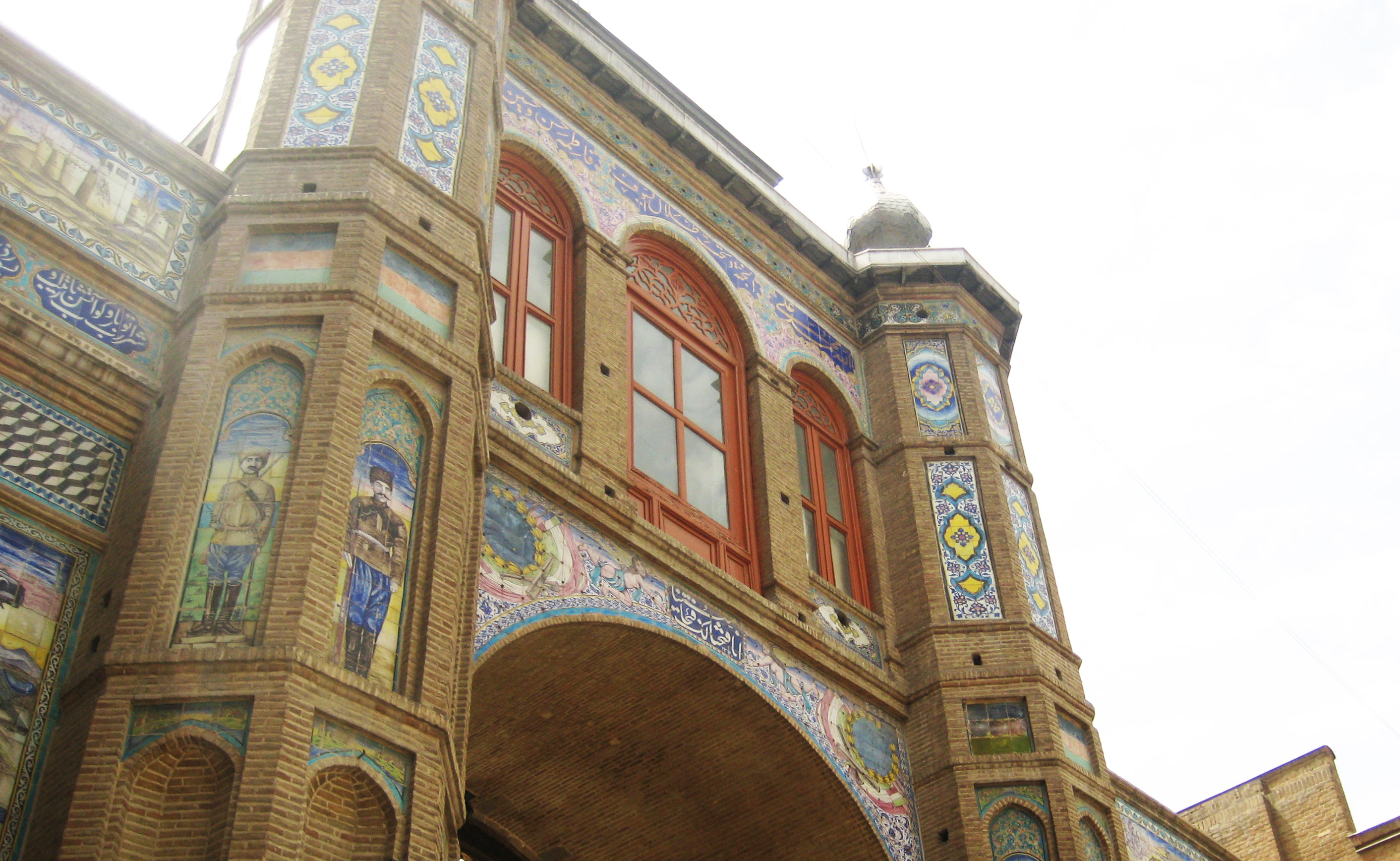 Portal of Bagh-e Meli