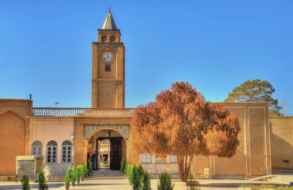 تحلیل دقیق معماری کلیسای وانک اصفهان به همراه تصویر و نقشه ها
