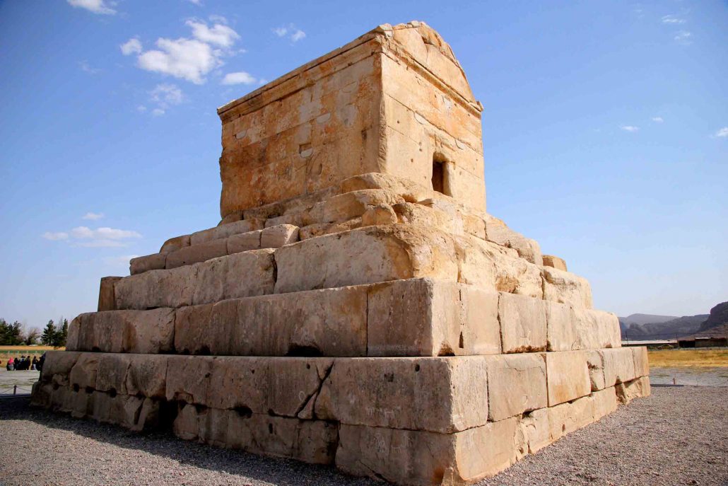 Pasargadae | The Tomb of Cyrus, the Great | Shiraz Attraction | Apochi.com