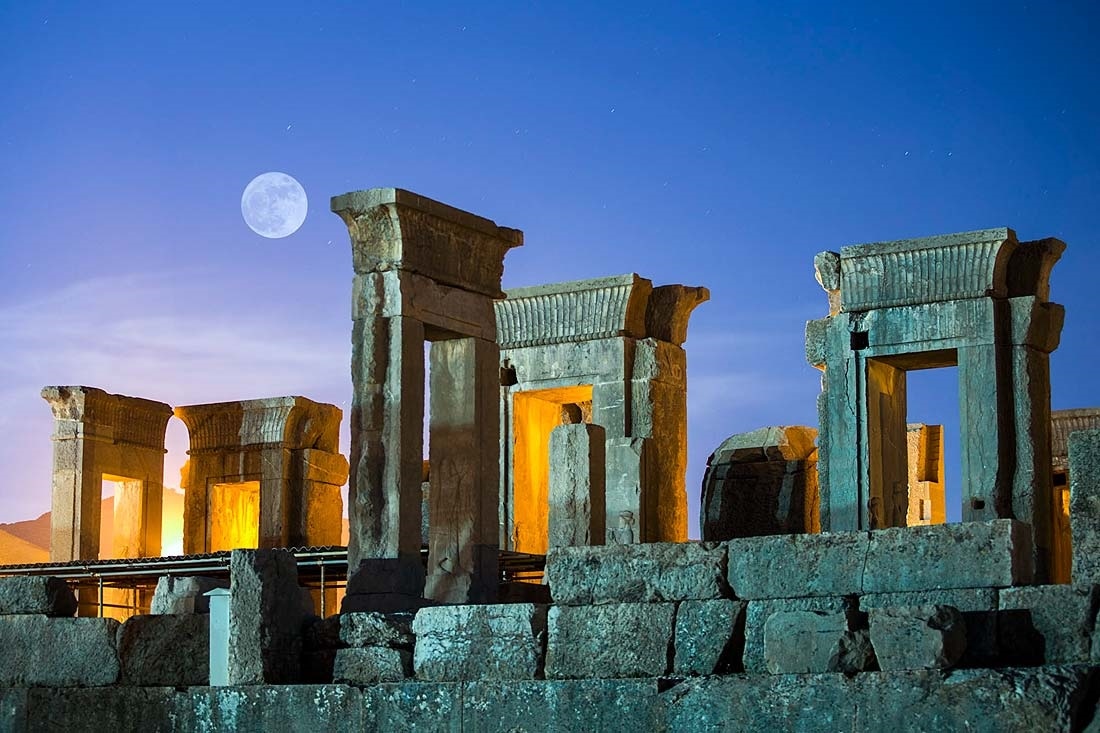 Persepolis | Majestic, Like an Empire | Shiraz Attraction | Apochi.com