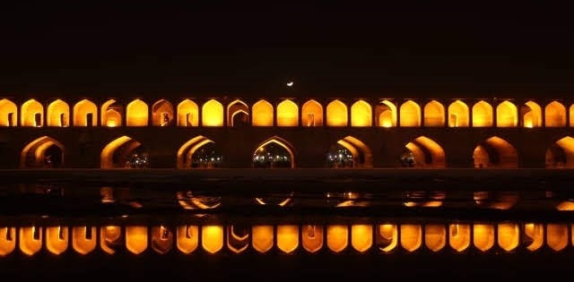 Isfahan-Bridge-Si-o-se-pol