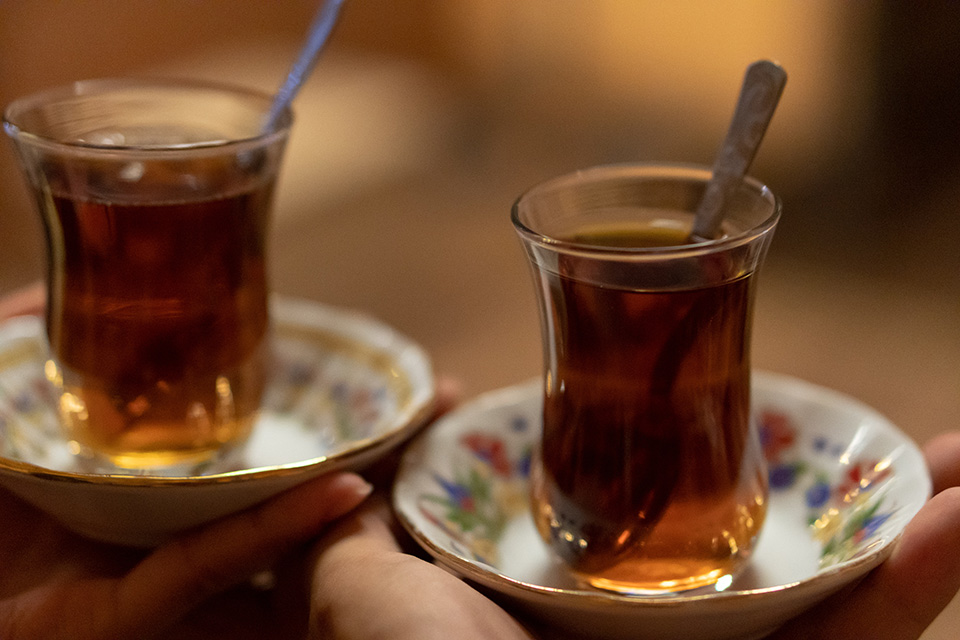 Iranian tea - What is taarof?